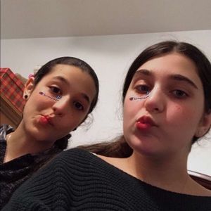 Meet your Posher, Leila